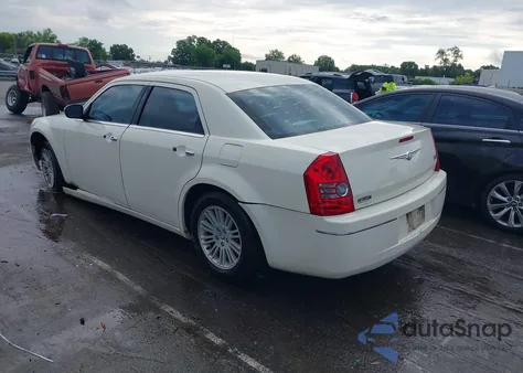 2010 Chrysler 300 Touring from USA, damaged, VIN 2C3CA4CD3AH112616